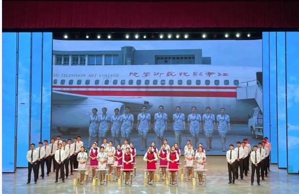 欢迎报考|江影·航空乘务学院