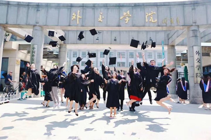 这8个专业的学生已经严重饱和，谨慎选择！