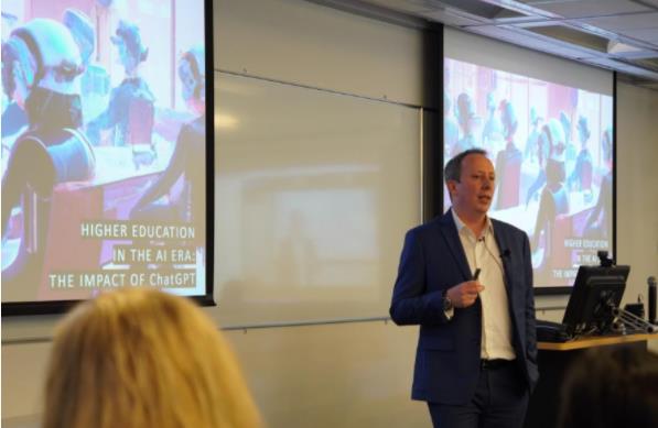 新学期变革！香港高校陆续拥抱ChatGPT