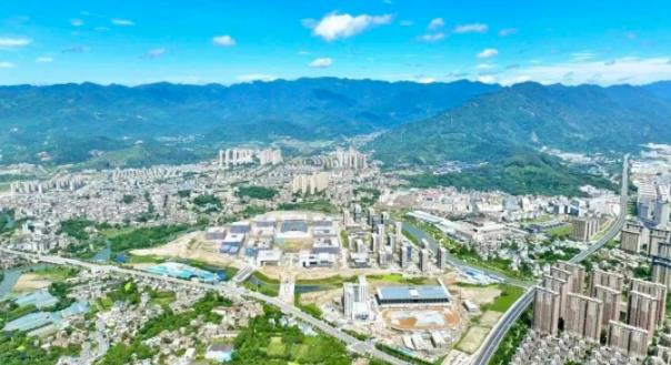 1698977952865613.jpg 福耀科技大学.jpg