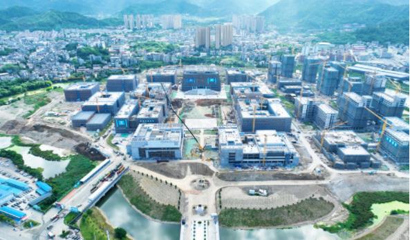 投资百亿！福耀科技大学，即将竣工！