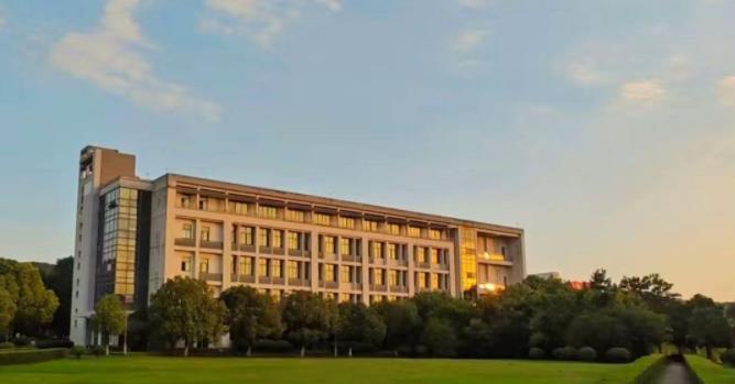 1705647211196903.jpg 无锡商业职业技术学院21.jpg