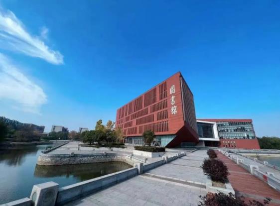 天冷了！带你解锁0℃-101℃的冬日泰职院！