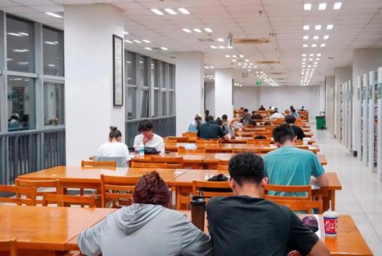 1705908469276646.jpg 邂逅江苏农牧科技职业学院的一天12.jpg