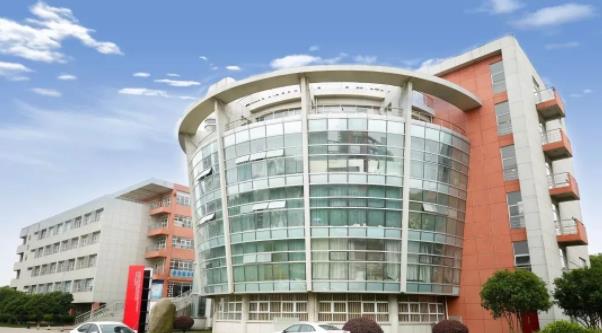 江苏经贸职业技术学院|江苏省唯一一所财经类国家示范院校！