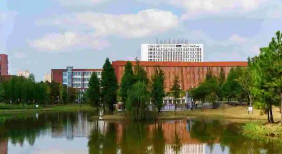 怀德校园版&ldquo;四种文学&rdquo;