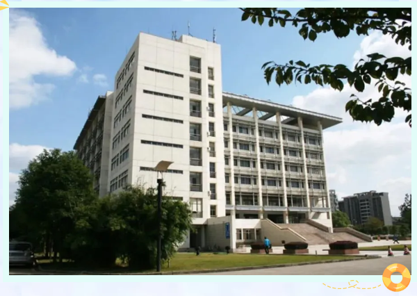围观：东南大学成贤学院的几何风采！