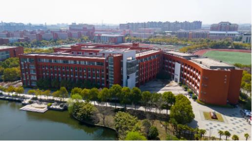 来江苏航运学院 感受航院20分钟效应！