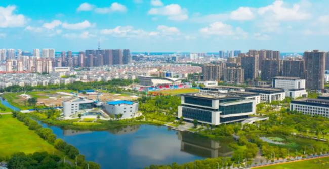 代码1848，南京理工大学泰州科技学院欢迎您！2.jpg