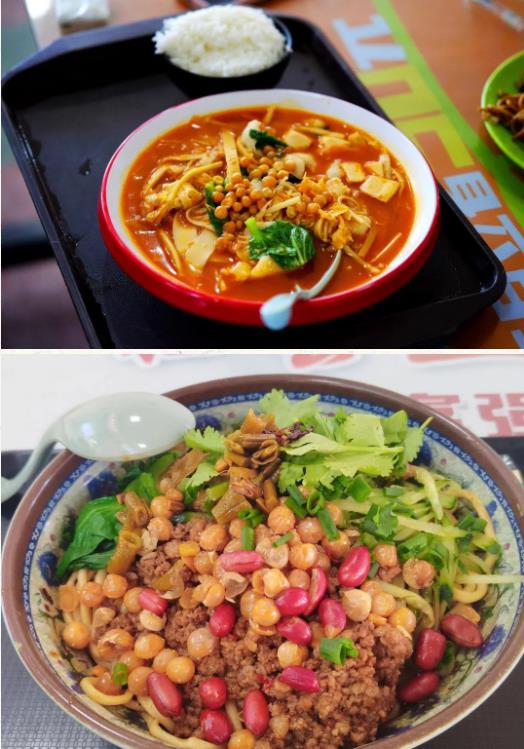 我在无锡太湖学院食堂3.jpg