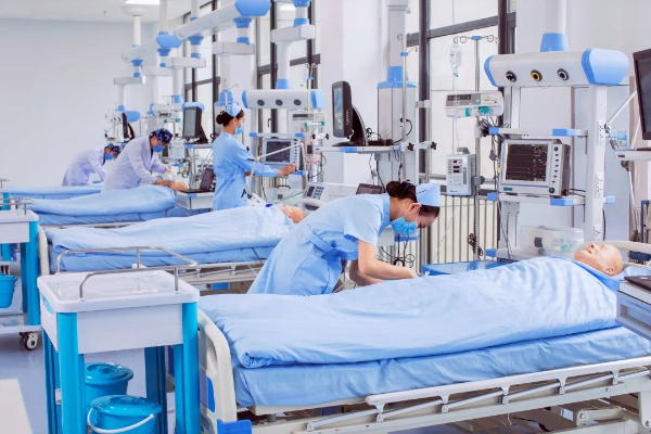 24招生季 ・专业巡礼 _ 医学院：口腔医学技术专业6.jpg