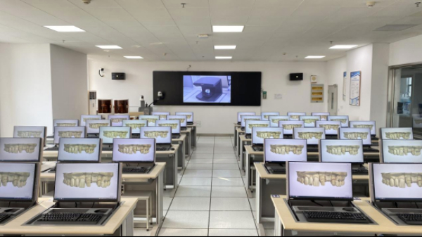 24招生季 ・专业巡礼 _ 医学院：口腔医学技术专业9.jpg