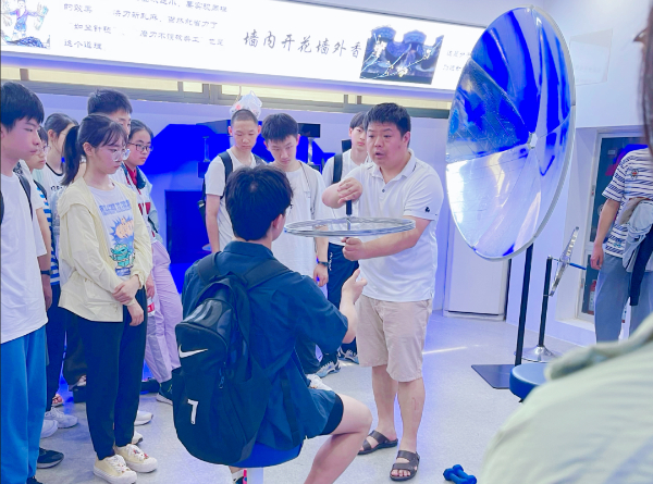 1721093973242401.jpg 【河西•高中】走进南大、东大、中科院……高中生提前开启大学“先修课程”11.jpg