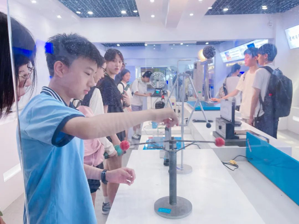 1721093980274336.jpg 【河西•高中】走进南大、东大、中科院……高中生提前开启大学“先修课程”12.jpg