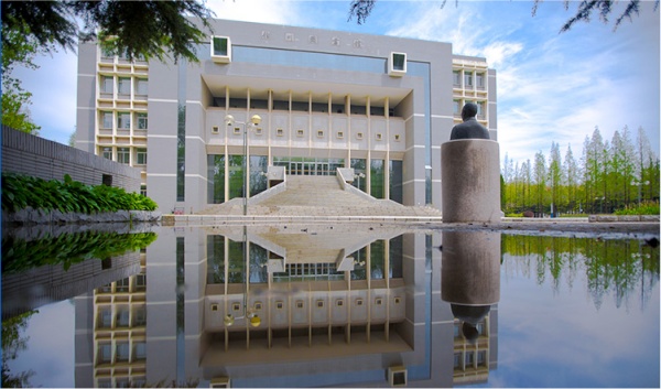 985牵手华为，揭牌新学院！