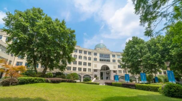 南京田家炳高级中学与南师大物理科学与技术学院签署合作协议！