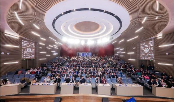 上海外国语大学建校75周年，组建中文学院