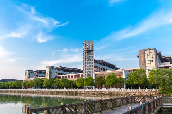 无锡城市职业技术学院1个专业群通过验收，1个专业群获批立项