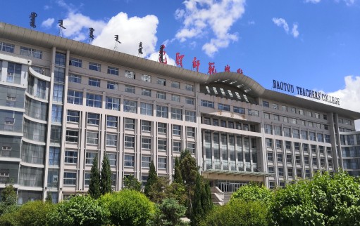 政府支持：大学，拆分！