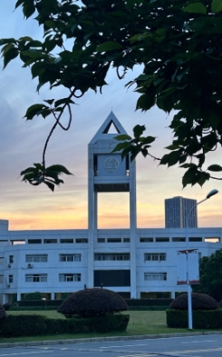 东南大学成贤学院校园打卡，看你更pick哪种！2.png