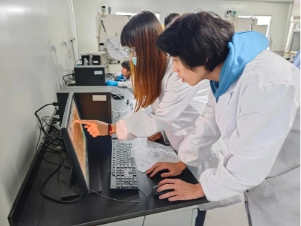 江苏理工学院 成长四镜：照见青春的光谱7.png
