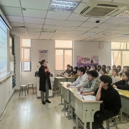 江苏经贸职业技术学院追梦路上，与“光”同行3_副本.jpg