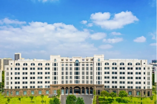2025年复旦大学“人工智能与未来”高中生暑期科学营招生简章.png