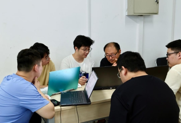 山东建筑大学AI工程技术应用研究院成立！.png