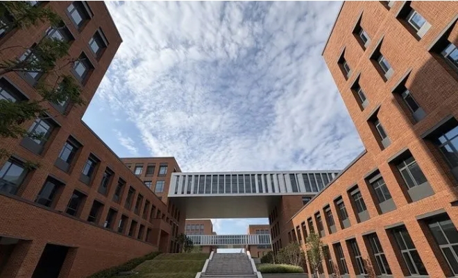 中国第一所空天信息大学，满足去筹条件