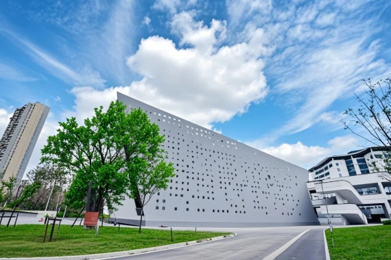 1763707917463449.png 硅湖创新创业课:不一样的大学2.png