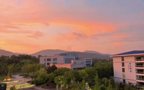 江卫冬日集 这些藏在朋友圈里的甜，是青春的“温度特调”17.png