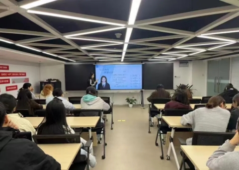 江卫冬日集 这些藏在朋友圈里的甜，是青春的“温度特调”25.png