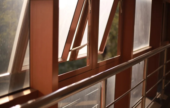 1766050548858153.png 邂逅窗棂里的交院.png