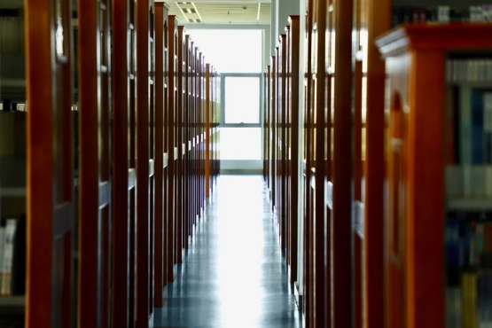 1766050577201409.jpg 邂逅窗棂里的交院4_副本.jpg