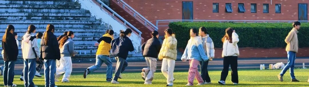 1766646216287215.jpg 让我们以诗词的方式打开盐城幼专生活,体验沉浸式诗词校园!3.jpg