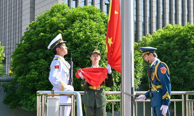 1780970237944806.png 遇见太湖的十二时辰.png