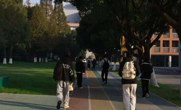 1780970511405215.png 遇见太湖的十二时辰14.png