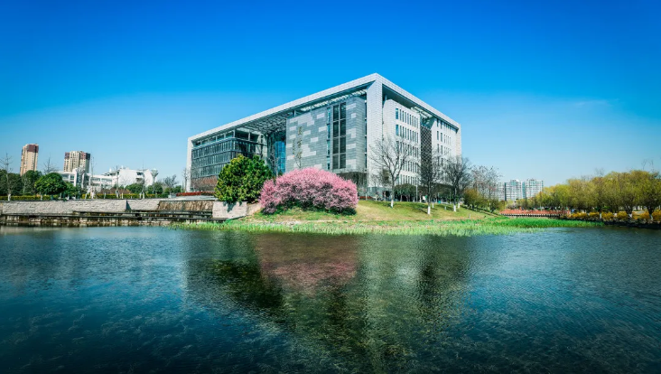 江苏大学5.png