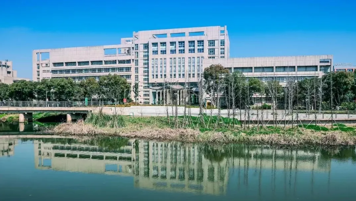 江苏大学3.png