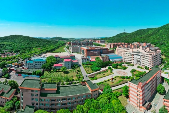 无锡太湖学院｜四季为页，书写属于我们的青春书卷