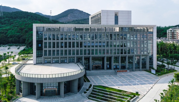 地方高校：全校44个本科专业全部对接市主导产业！
